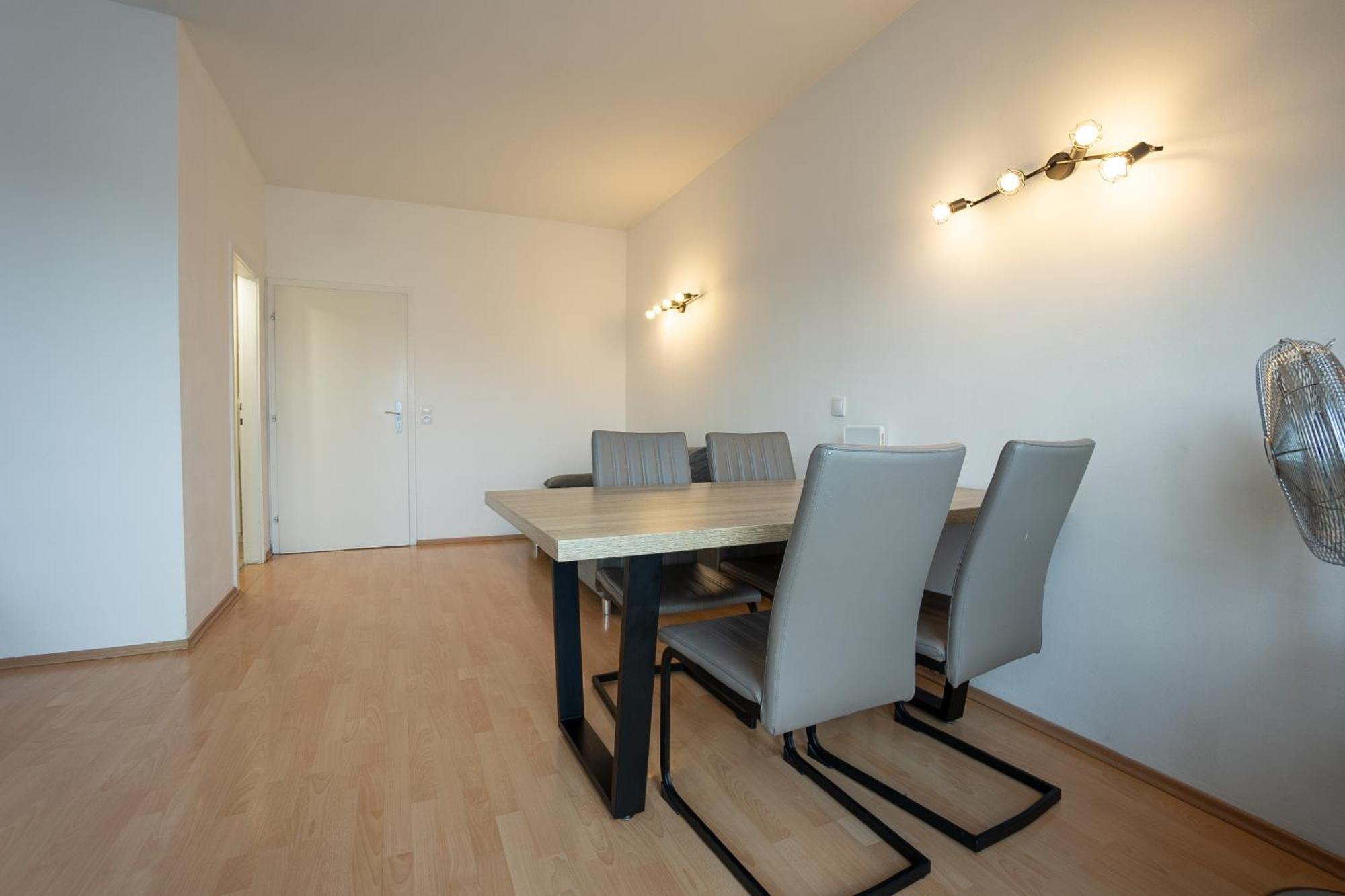 Belvedere Terrace Apartment: Central Vienna Retreat Exterior photo